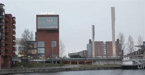 tampere puukotus|Vartijaa yritettiin puukottaa 20